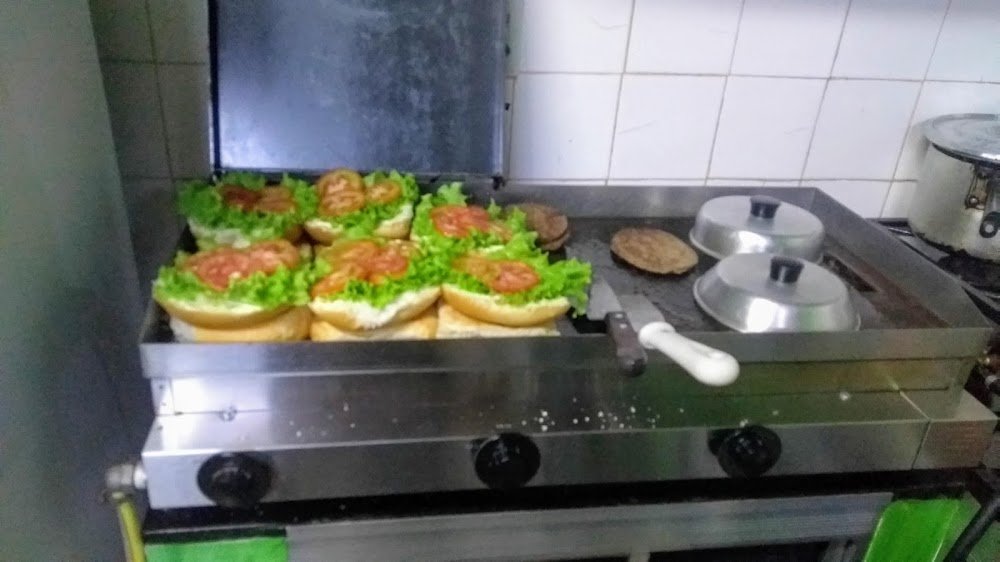 dinosbar