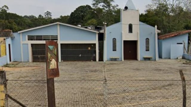 igreja-nossa-senhora-aparecida-bairro-guararema.