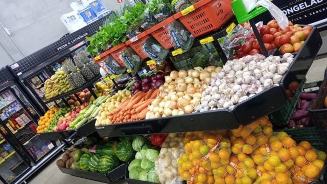 mercado-ebinho-e-amorim